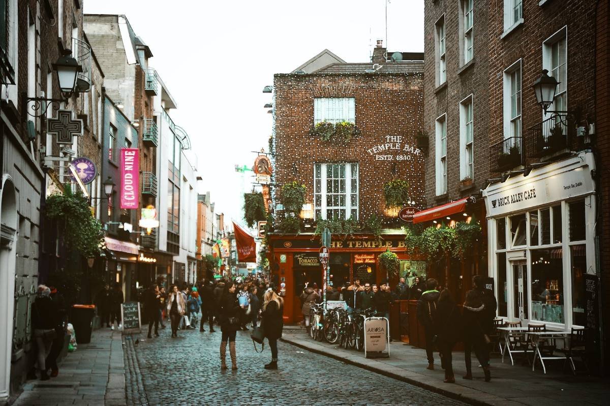 Ontdek de leukste wijken van Dublin met Temple Bar, de 7 leukste wijken in Dublin om te overnachten.